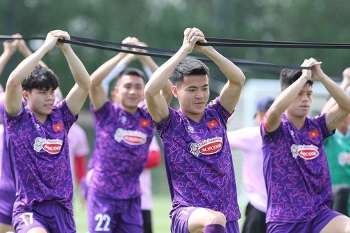 U23 Việt Nam 'đội nắng' tập luyện, quyết tâm chuẩn bị cho VCK U23 châu Á