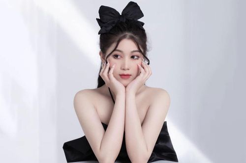 Ngắm vẻ đẹp 'không góc chết' của hot girl Sài Thành