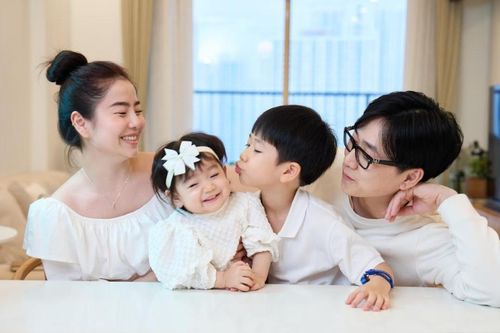 Hotgirl Thanh Hóa từng được báo Trung ca ngợi 'búp bê đời thực': Giờ là chủ Spa, hôn nhân viên mãn