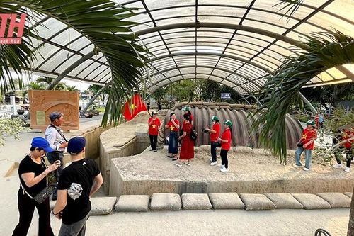 Hầm Đờ-cát, nơi lá cờ 'Quyết chiến - Quyết thắng' tung bay