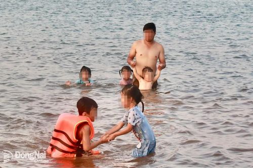 Mùa nắng nóng, cẩn thận khi cho trẻ tắm hồ Trị An