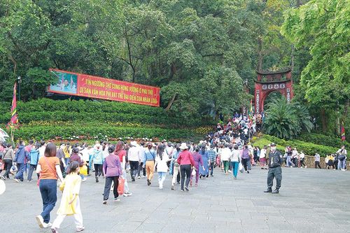 Bốn phương hội tụ