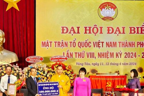 Tăng Ni ủng hộ công tác an sinh xã hội tại Đại hội MTTQVN TP.Vũng Tàu