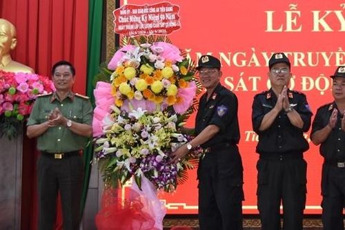 Công an các địa phương tổ chức kỷ niệm 50 năm Ngày truyền thống lực lượng CSCĐ