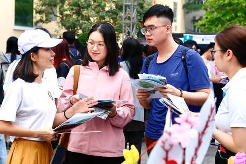 Hơn 1.000 vị trí việc làm 'săn đón' sinh viên ngay tại trường đại học