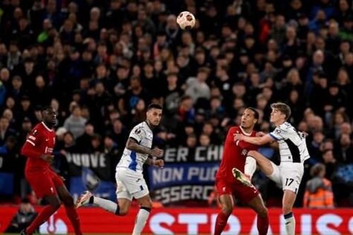 Liverpool thua sốc ngay trên sân nhà