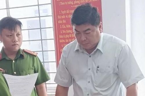 Bắt tạm giam Phó Chủ tịch UBND TP.Long Xuyên