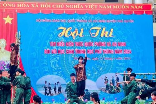 Học sinh THPT huyện Phú Xuyên thi kiến thức quốc phòng - an ninh