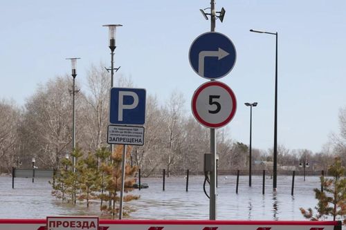 Nga và Kazakhstan đối mặt lũ lụt kỷ lục