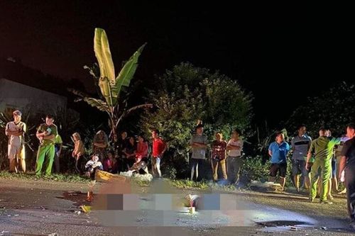 Ô tô khách tông xe máy, hai thanh niên tử vong