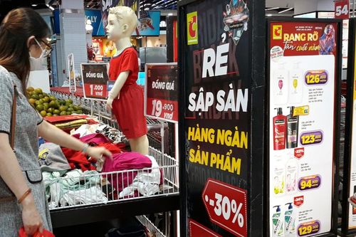 Đón ngày Giỗ Tổ Hùng Vương, siêu thị Hà Nội mạnh tay giảm giá