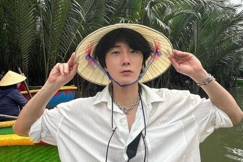 Tài tử Jung II Woo chia sẻ xúc động về chuyến du lịch tới Việt Nam