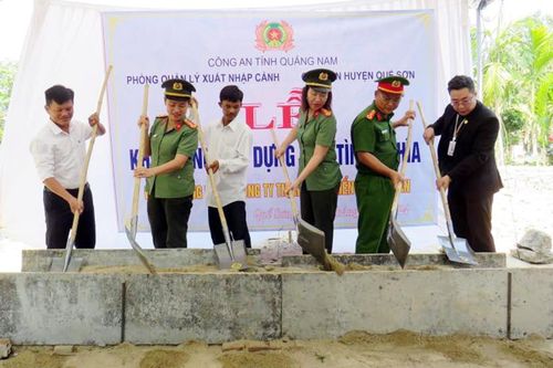 Công an Quảng Nam xây nhà tình nghĩa cho hộ dân khó khăn
