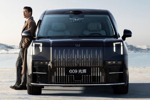 Zeekr 009 Glory Edition 2024 - MPV siêu sang 'bầu trời' công nghệ