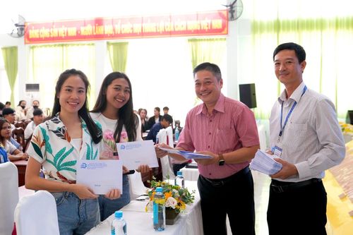 Trường ĐH Kiên Giang tổ chức Tết cổ truyền cho lưu học sinh