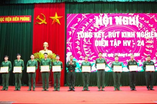 Học viện Biên phòng rút kinh nghiệm diễn tập chiến thuật vòng tổng hợp có bắn đạn thật