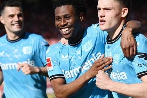 Leverkusen có thể vô địch Bundesliga ngay đêm nay