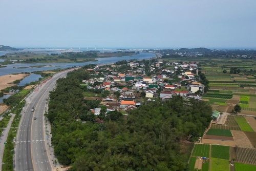 6 Chủ tịch UBND huyện, thị và thành phố ở Quảng Ngãi bị phê bình