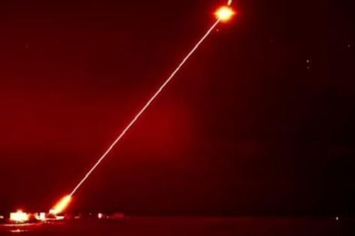 Anh có kế hoạch gửi vũ khí laser cho Ukraine