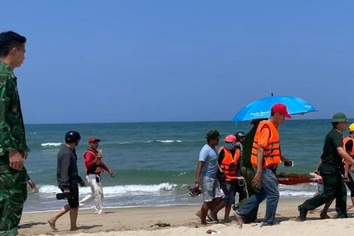 Tìm thấy thi thể cả hai anh em sinh đôi bị sóng cuốn mất tích trên biển Đà Nẵng