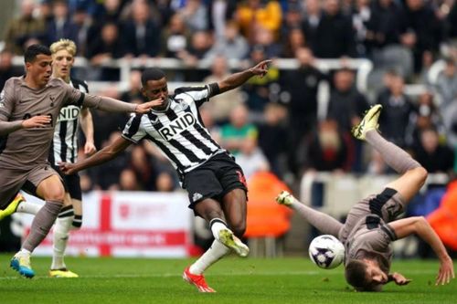 Tottenham - Newcastle: Gà trống tắt tiếng gáy