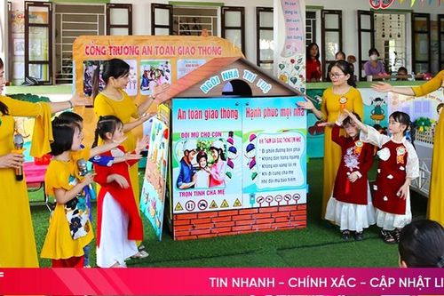 Trẻ mầm non Thạch Hà học an toàn giao thông qua 'Tôi yêu Việt Nam'