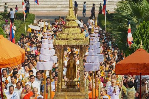 Sôi nổi các hoạt động đón Tết cổ truyền Boun Pi Mai tại Lào