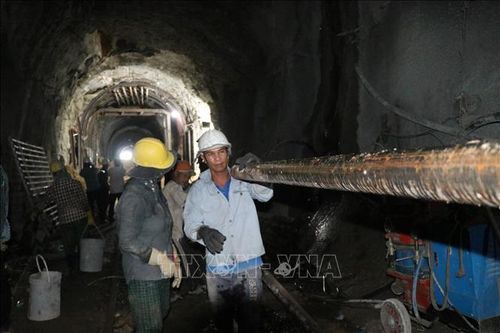 Sự cố sạt lở tại hầm đường sắt Đèo Cả: Điều tiết phương tiện đảm bảo an toàn, thuận lợi
