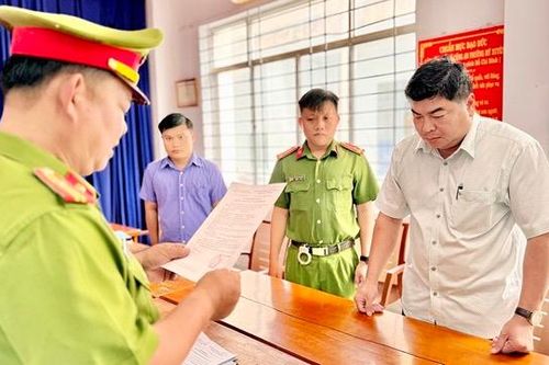 Phó Chủ tịch UBND TP Long Xuyên bị bắt do cấp đất sai quy định