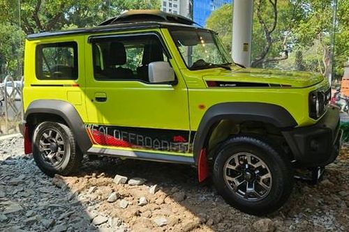 Đã có 39 chiếc Suzuki Jimny được giao cho khách dù xe vừa ra mắt