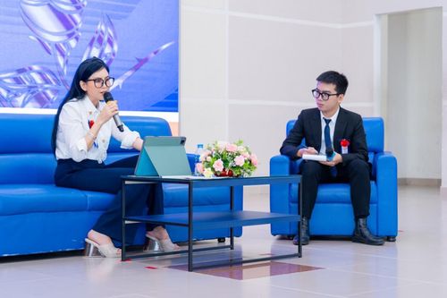 Khi doanh nghiệp cũng là giảng đường: Muôn màu kiểu học khiến HUTECH-ers mê tít