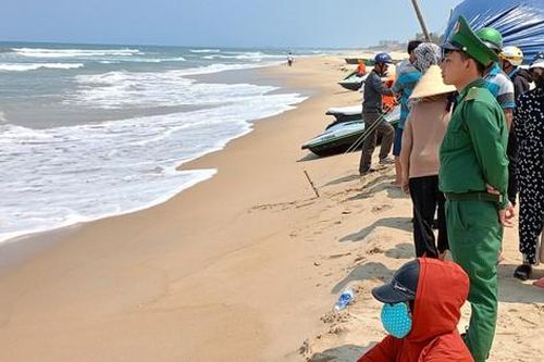 2 anh em song sinh lớp 8 đuối nước khi tắm biển: Đã tìm thấy 1 thi thể