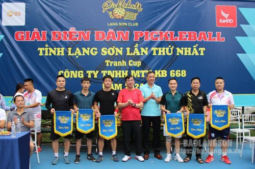 Gần 90 vận động viên tham gia Giải diễn đàn Pickleball lần thứ nhất năm 2024