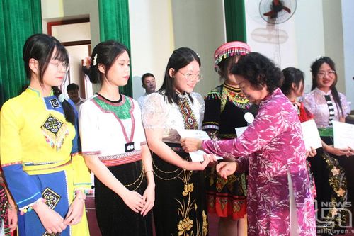 Tổng kết Dự án 'Nền tảng học tương tác trực tuyến câu lạc bộ nữ sinh' tại Thái Nguyên