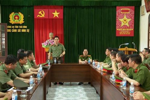 Khen thưởng thành tích khám phá vụ trộm cắp tài sản tại trụ sở UBND TP Thái Bình