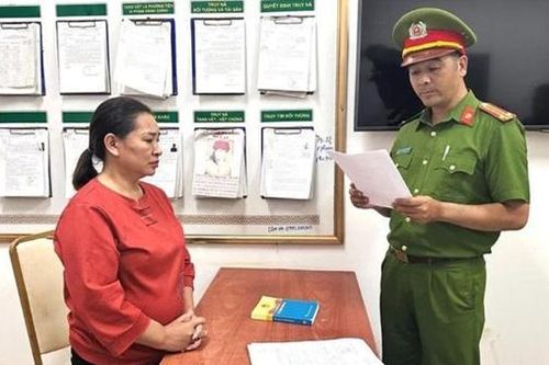 Lừa gia công hàng cao cấp trên mạng, chiếm đoạt tiền tỷ