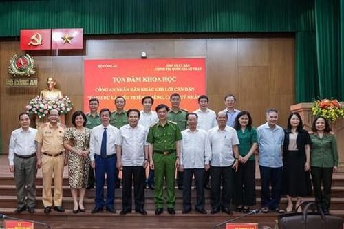 Công an nhân dân khắc ghi lời căn dặn 'Danh dự là điều thiêng liêng, cao quý nhất'