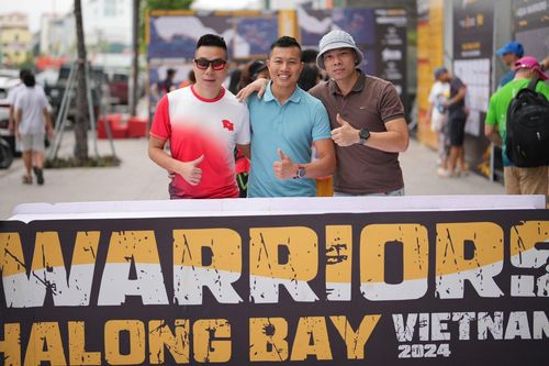 VĐV háo hức nhận Racekit, sẵn sàng cho thử thách tại Aqua Warriors Ha Long Bay