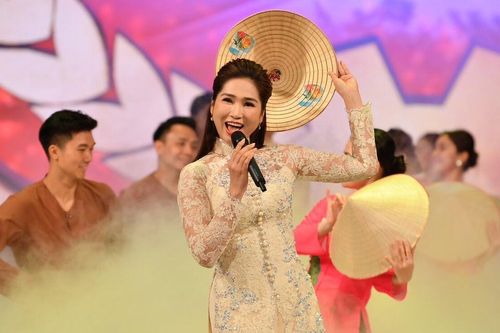 'Hoa hậu cải lương' Như Huỳnh khoe giọng hát ngọt ngào sau khi thành NSƯT