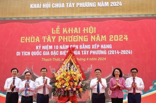 Khai hội và kỷ niệm 10 năm chùa Tây Phương được xếp hạng Di tích quốc gia đặc biệt