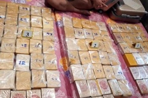 Triệt phá đường dây quốc tế vận chuyển trái phép 184 bánh heroin