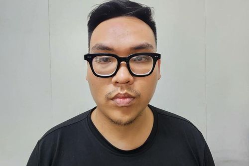 Ăn cắp điện thoại khi đi chơi game