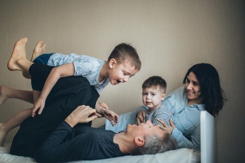 Kiểu gia đình nào gây tổn thương cho trẻ?