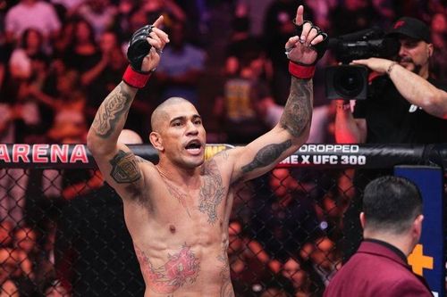 Alex Pereira thắng chóng vánh tại UFC 300