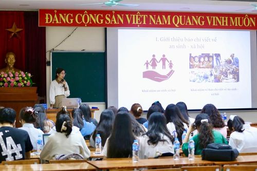 Tập huấn, trang bị kiến thức cho sinh viên truyền thông về vấn đề an sinh xã hội