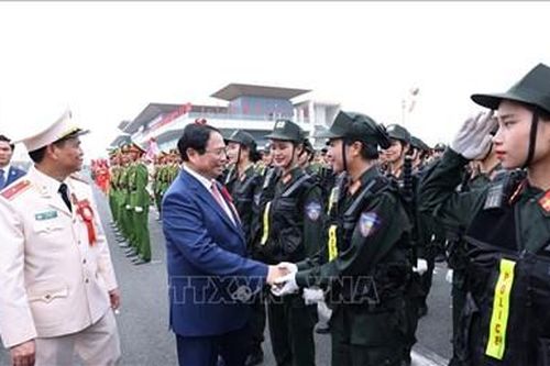 Thủ tướng Phạm Minh Chính: Xây dựng lực lượng Cảnh sát cơ động 'pháp luật sắc, nghiệp vụ tinh, công nghệ giỏi, ngoại ngữ tốt, hình ảnh đẹp'