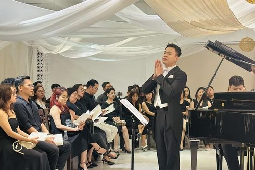 Thế Huy đầy sáng tạo trong recital thanh nhạc cổ điển kết hợp chất liệu văn học