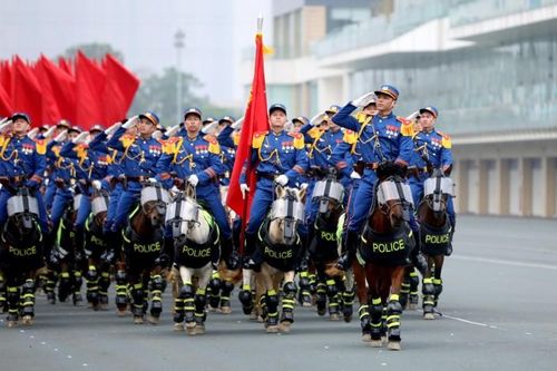 Mãn nhãn buổi trình diễn sức mạnh của Cảnh sát cơ động