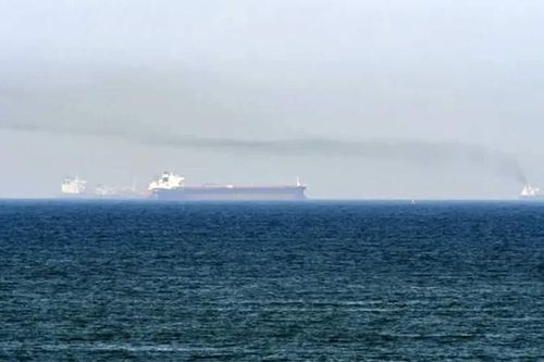 Video Iran bắt giữ tàu hàng 'liên quan tới Israel' ở eo biển Hormuz