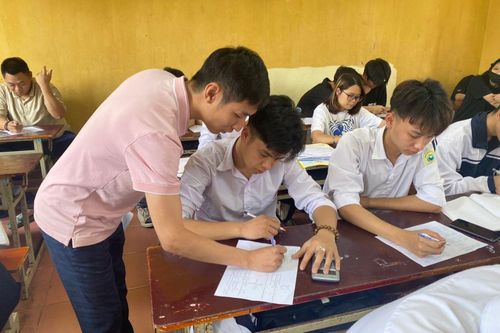 Hỗ trợ học viên về đích
